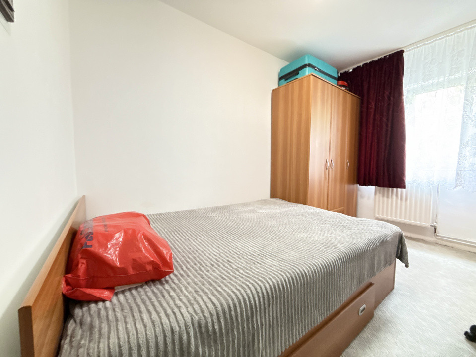 Apartament cu 3 camere, la etajul 1, de vanzare in zona Lipovei 12, foxfort.ro