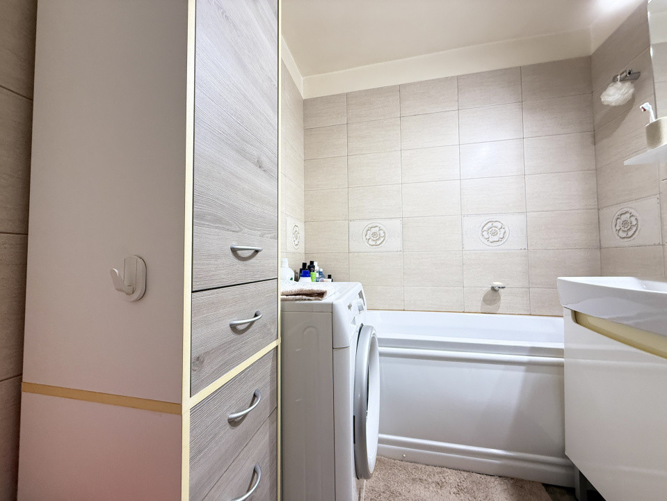 Apartament cu 3 camere, la etajul 1, de vanzare in zona Lipovei 28, foxfort.ro