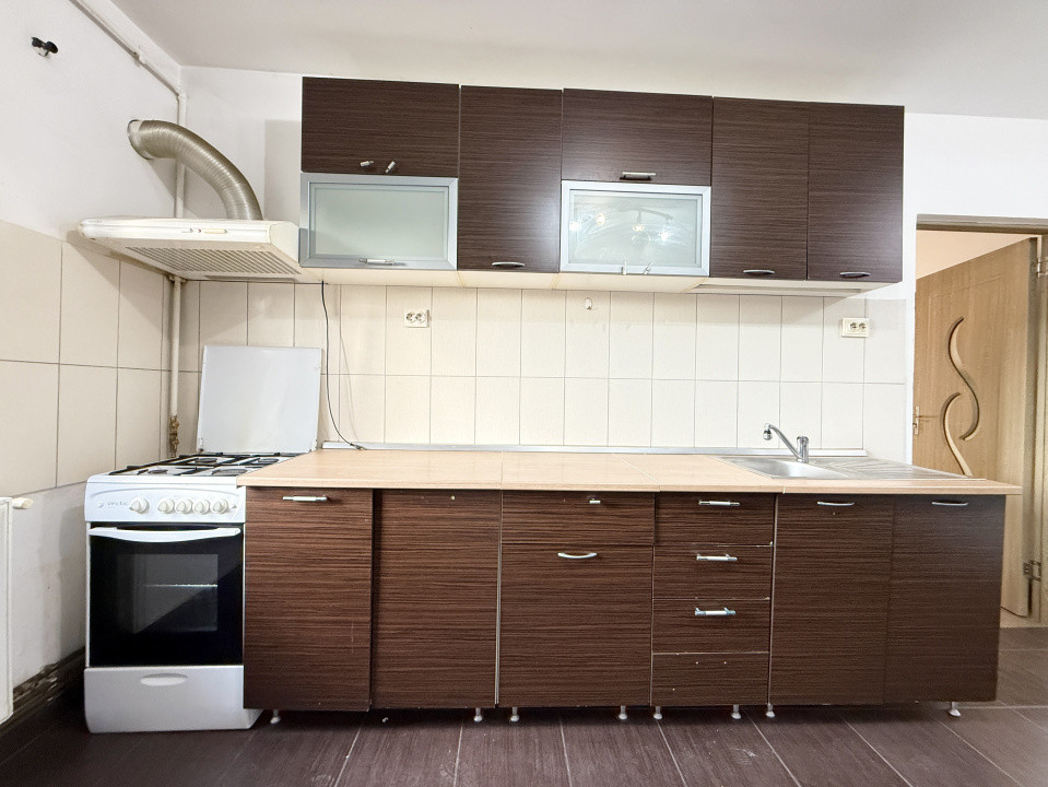 Apartament cu 2 camere de vanzare in zona Torontalului 21, foxfort.ro