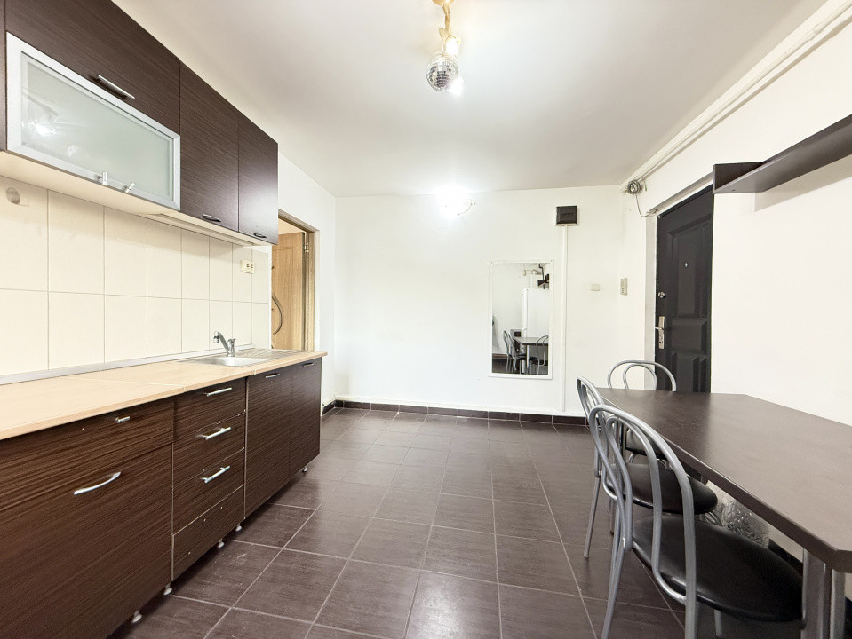 Apartament cu 2 camere de vanzare in zona Torontalului 22, foxfort.ro