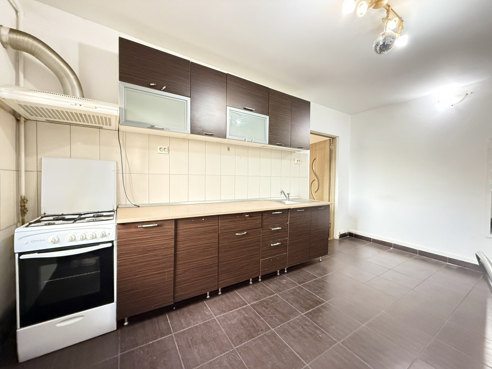 Apartament cu 2 camere de vanzare in zona Torontalului 24, foxfort.ro