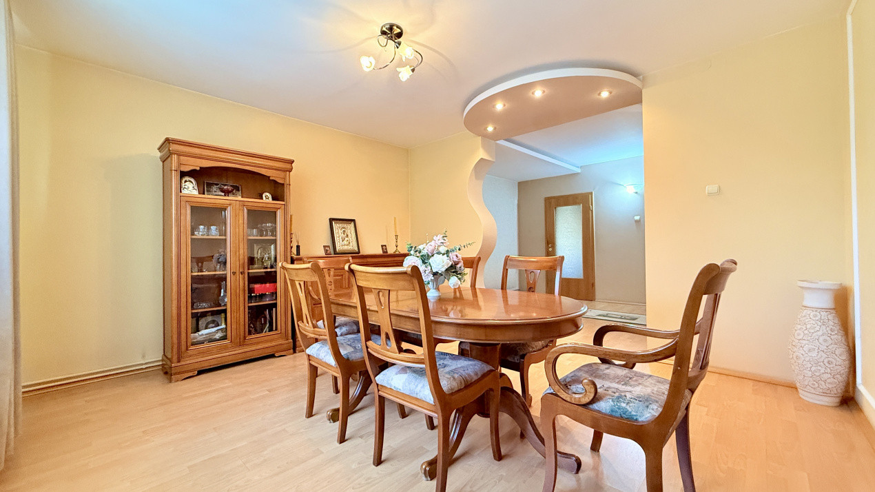 Casa individuala, 5 camere + Garaj + Piscina - Brancoveanu 4, foxfort.ro