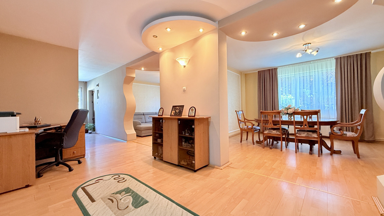 Casa individuala, 5 camere + Garaj + Piscina - Brancoveanu 7, foxfort.ro