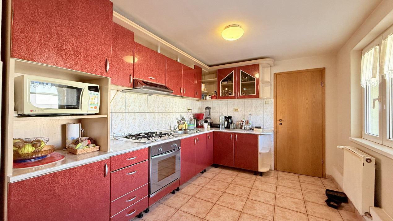 Casa individuala, 5 camere + Garaj + Piscina - Brancoveanu 16, foxfort.ro