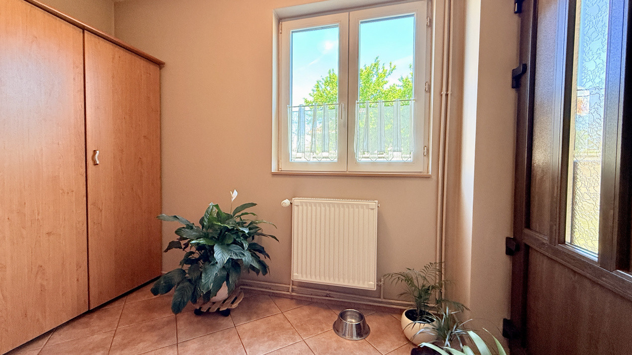 Casa individuala, 5 camere + Garaj + Piscina - Brancoveanu 19, foxfort.ro