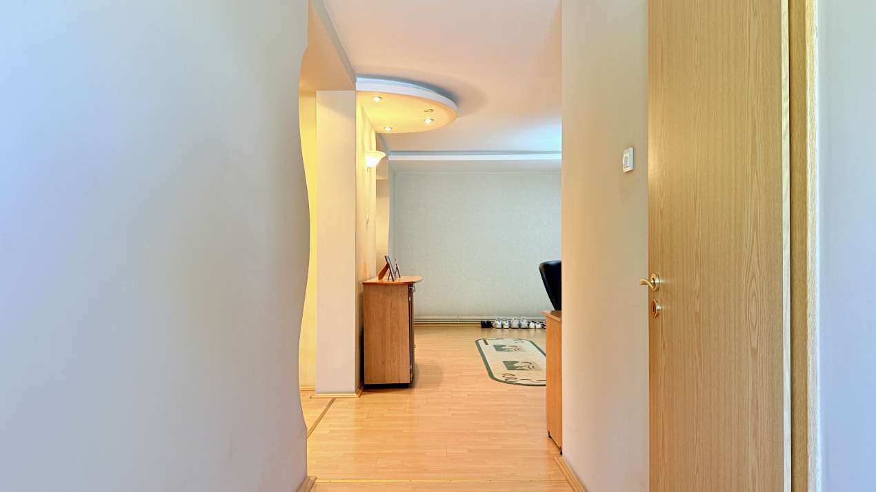 Casa individuala, 5 camere + Garaj + Piscina - Brancoveanu 20, foxfort.ro