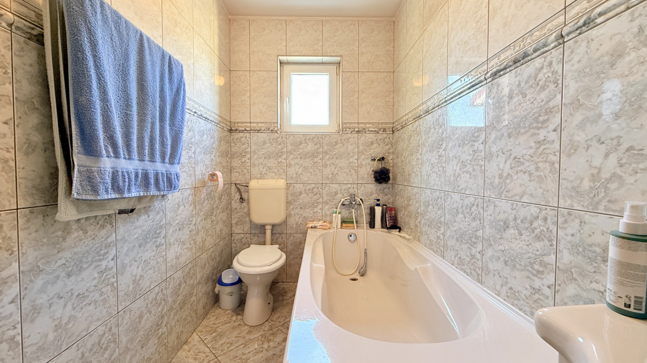 Casa individuala, 5 camere + Garaj + Piscina - Brancoveanu 23, foxfort.ro