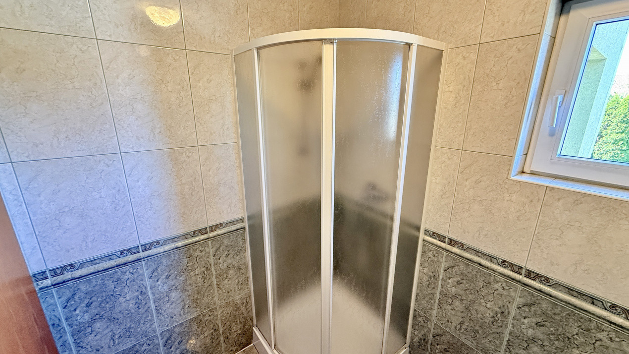 Casa individuala, 5 camere + Garaj + Piscina - Brancoveanu 26, foxfort.ro