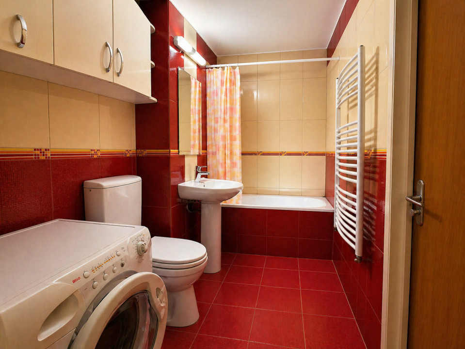 Apartament 5 camere, decomandat, Aurel Vlaicu 21, foxfort.ro