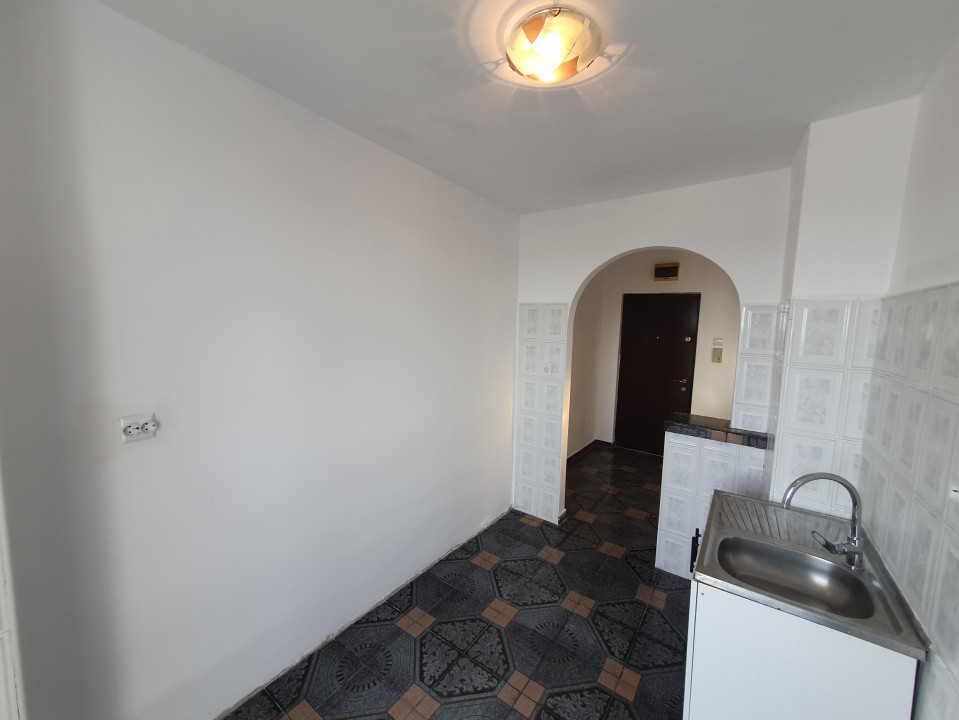 Apartament 3 camere decomandat, 65,3 mp - zona Calea Sagului 10, foxfort.ro