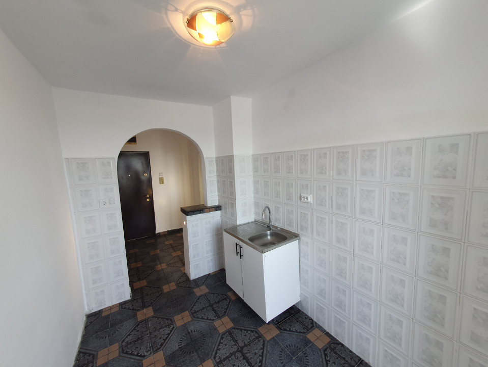 Apartament 3 camere decomandat, 65,3 mp - zona Calea Sagului 11, foxfort.ro