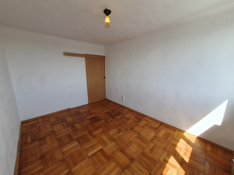 Apartament 3 camere decomandat, 65,3 mp - zona Calea Sagului 19, foxfort.ro