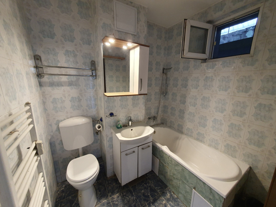 Apartament 3 camere decomandat, 65,3 mp - zona Calea Sagului 21, foxfort.ro