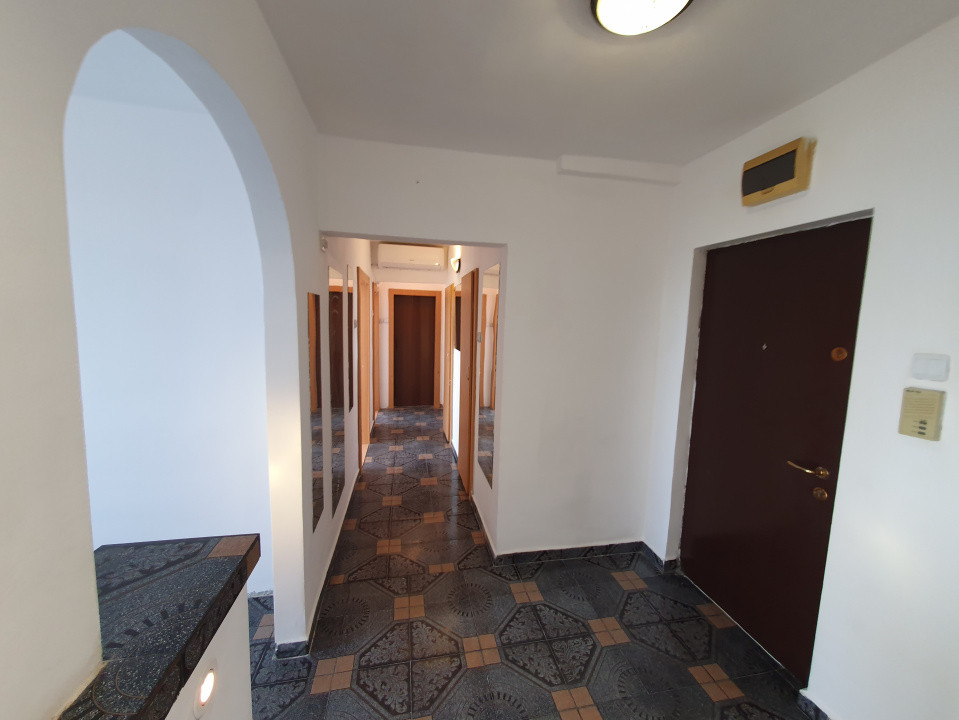 Apartament 3 camere decomandat, 65,3 mp - zona Calea Sagului 23, foxfort.ro