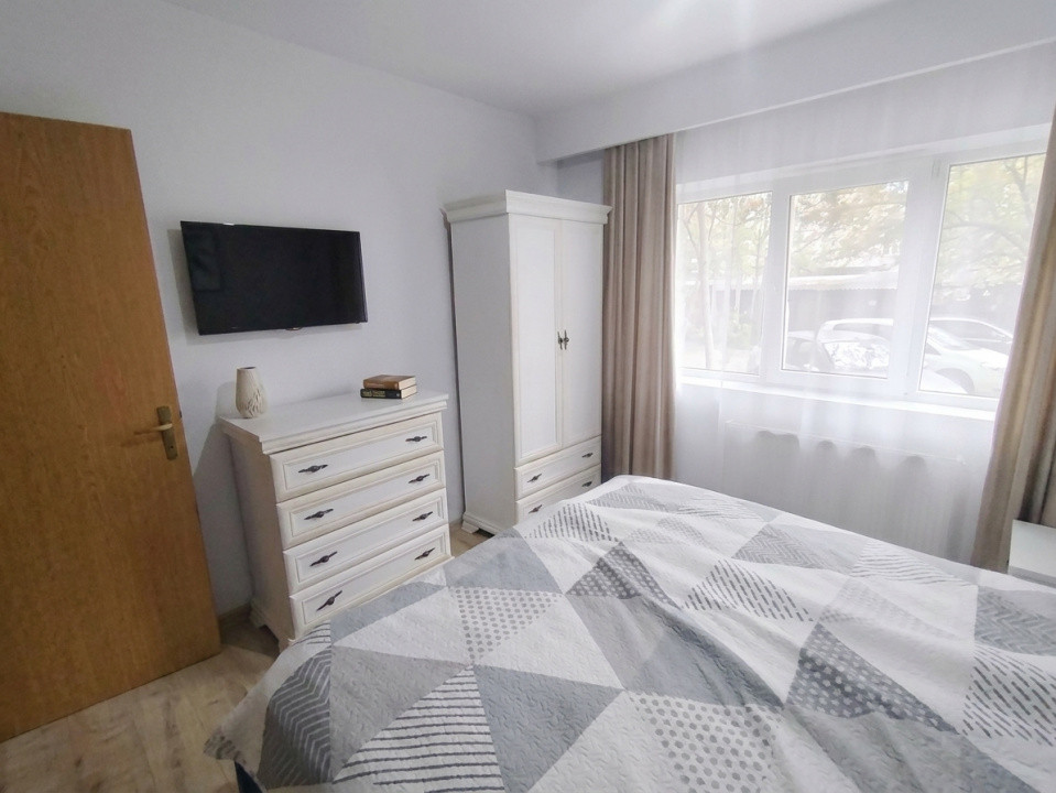 Apartament cu 3 camere de vanzare in zona Girocului 4, foxfort.ro