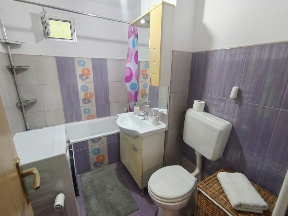 Apartament cu 3 camere de vanzare in zona Girocului 7, foxfort.ro