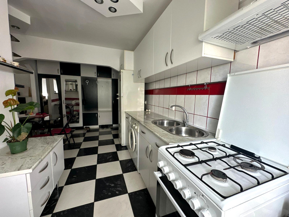 Apartament cu 2 camere de inchiriat, etajul 2 - zona Micalaca 8, foxfort.ro