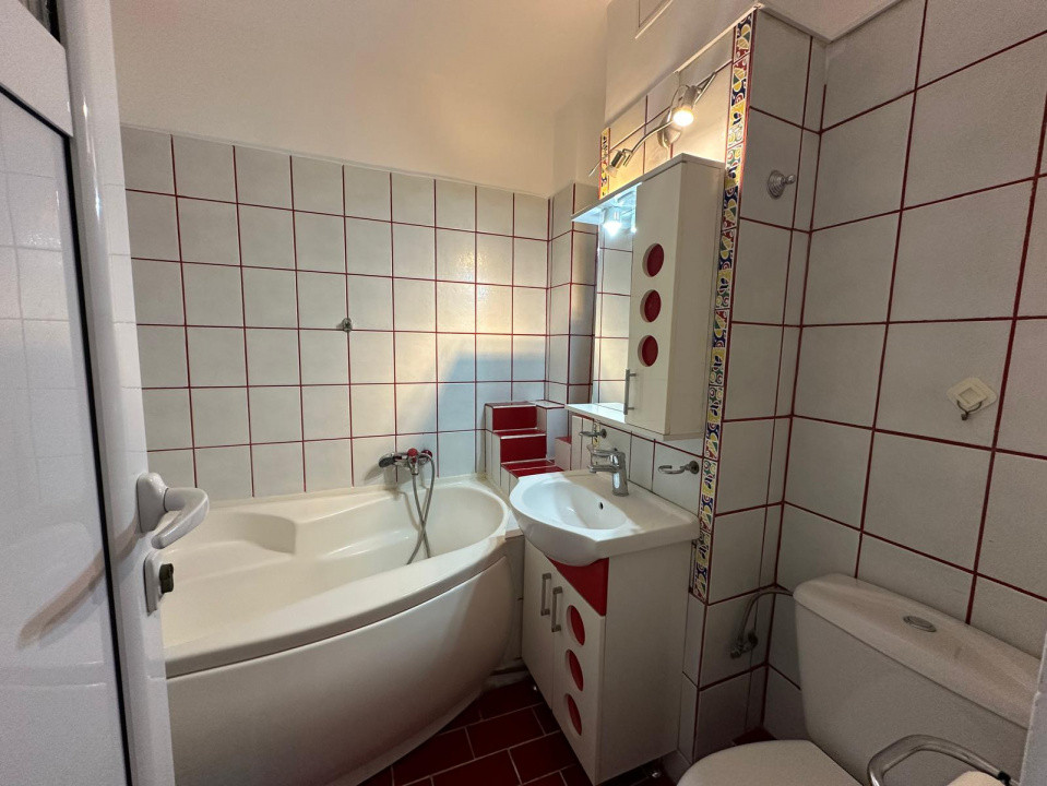 Apartament cu 2 camere de inchiriat, etajul 2 - zona Micalaca 4, foxfort.ro
