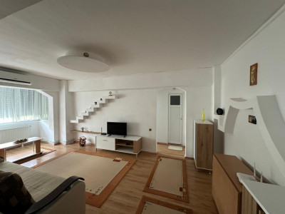 Apartament cu 2 camere de inchiriat, etajul 2 - zona Micalaca
