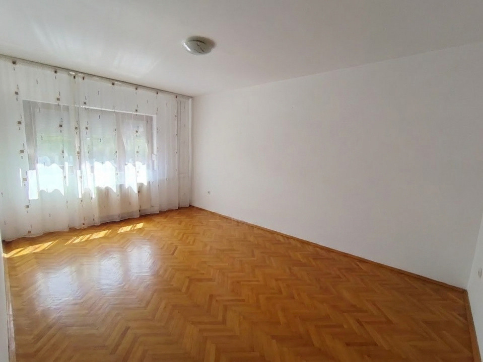 COMISION 0% Apartament cu 3 camere de vanzare in zona Soarelui 4, foxfort.ro