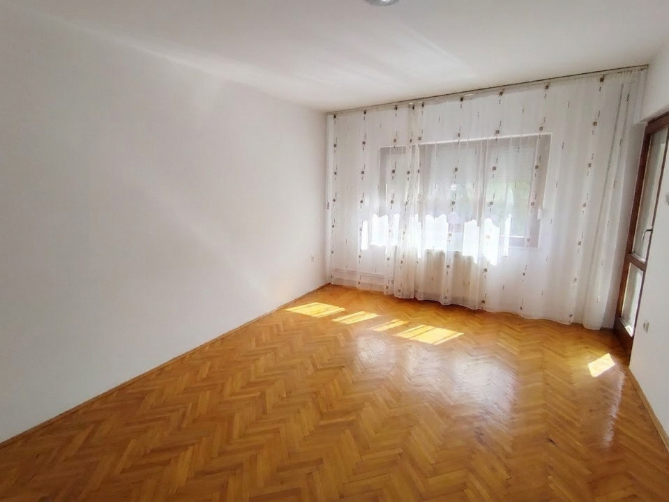 COMISION 0% Apartament cu 3 camere de vanzare in zona Soarelui 5, foxfort.ro