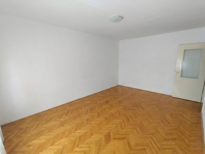 COMISION 0% Apartament cu 3 camere de vanzare in zona Soarelui imagine mica 7, foxfort.ro