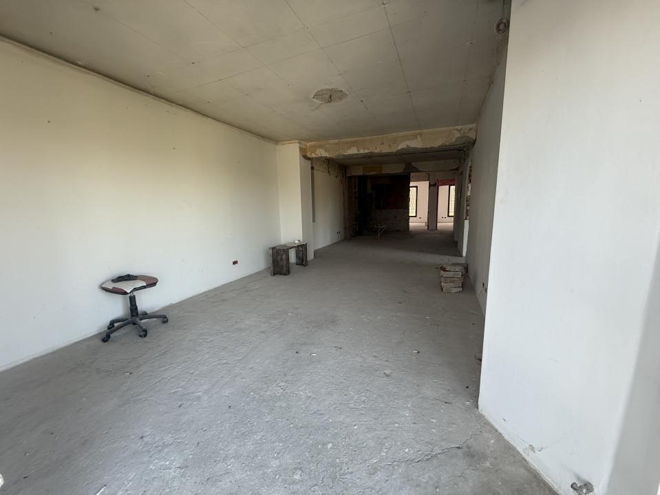 Apartament cu 3 camere de 92 mp, etaj 3 - zona Central 15, foxfort.ro