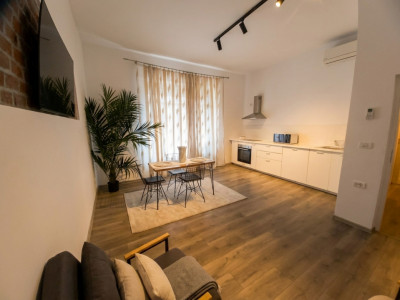 Casa premium cu 2 apartamente | 216 mp utili | Teren 660 mp imagine mica 9, foxfort.ro