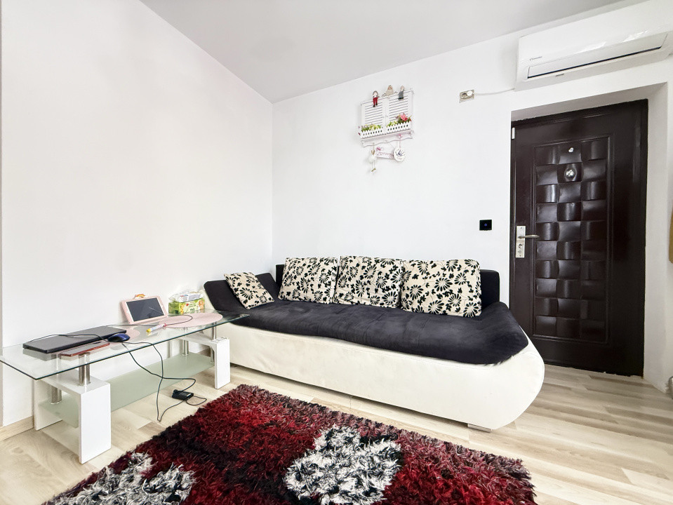 Apartament cu 2 camere + loc de parcare, de vanzare in Dumbravita 13, foxfort.ro