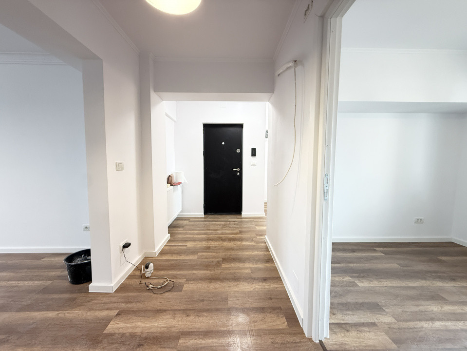 Apartament 4 camere, complet renovat de vanzare in zona Sagului 11, foxfort.ro