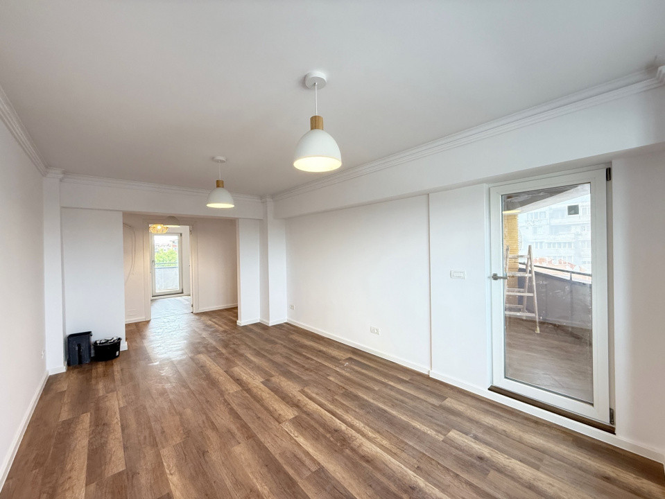 Apartament 4 camere, complet renovat de vanzare in zona Sagului 14, foxfort.ro