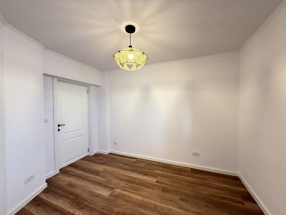 Apartament 4 camere, complet renovat de vanzare in zona Sagului 19, foxfort.ro