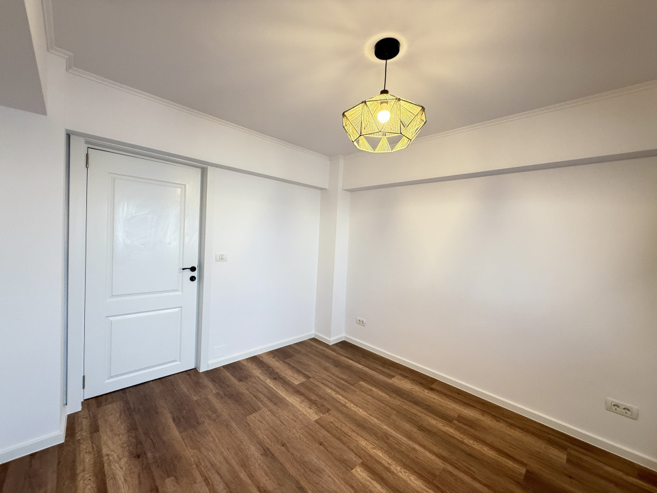 Apartament 4 camere, complet renovat de vanzare in zona Sagului 22, foxfort.ro