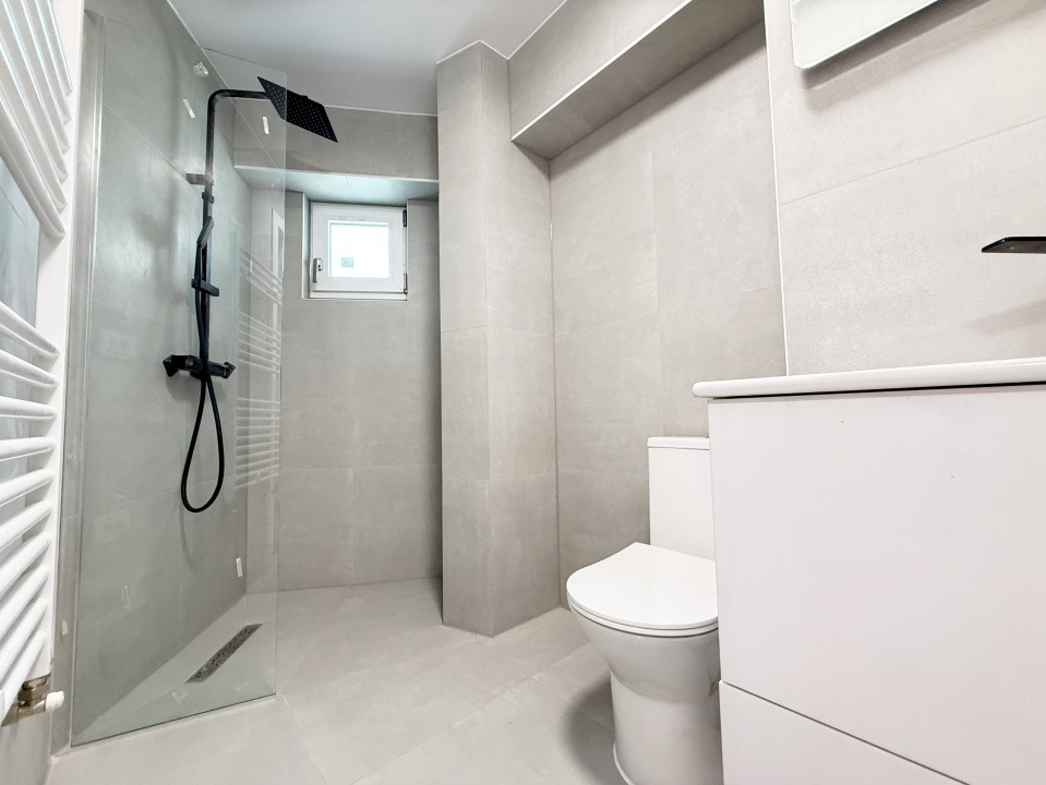 Apartament 4 camere, complet renovat de vanzare in zona Sagului 24, foxfort.ro