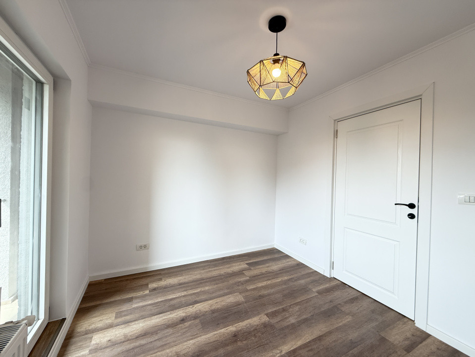 Apartament 4 camere, complet renovat de vanzare in zona Sagului 30, foxfort.ro