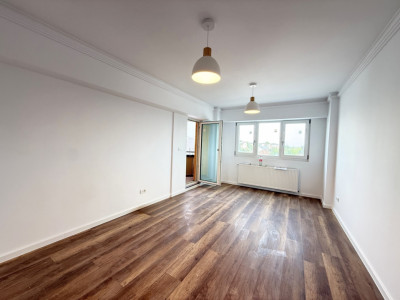 Apartament 4 camere, complet renovat de vanzare in zona Sagului