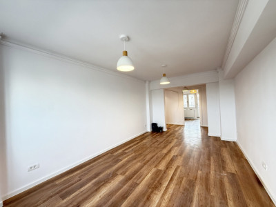 Apartament 4 camere, complet renovat de vanzare in zona Sagului imagine mica 15, foxfort.ro