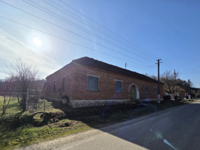 Casa individuala cu 1440 mp teren, 4 camere, Barzava, Lalasint
