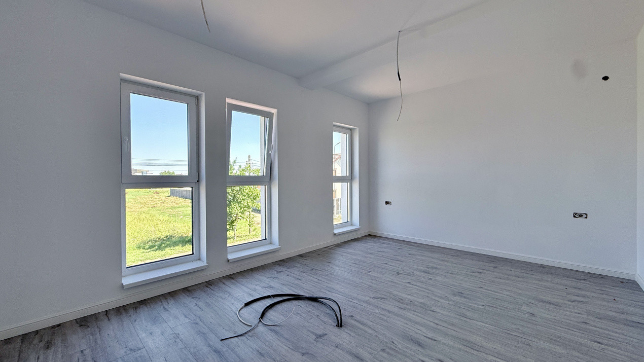 Duplex deosebit, 4 camere - toate utilitatile - Ghiroda 12, foxfort.ro