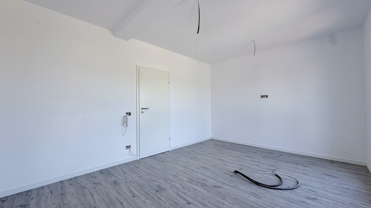 Duplex deosebit, 4 camere - toate utilitatile - Ghiroda 13, foxfort.ro