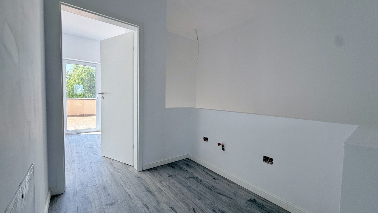 Duplex deosebit, 4 camere - toate utilitatile - Ghiroda 16, foxfort.ro