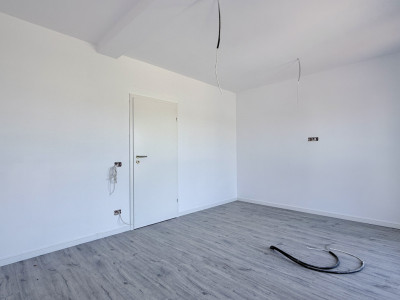 Duplex deosebit, 4 camere - toate utilitatile - Ghiroda imagine mica 13, foxfort.ro