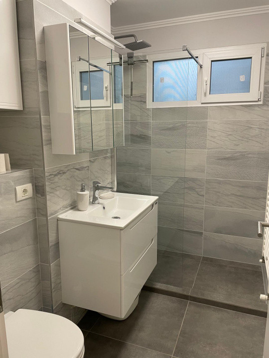 Apartament cu 2 camere de 48 mp - zona Medicina 13, foxfort.ro