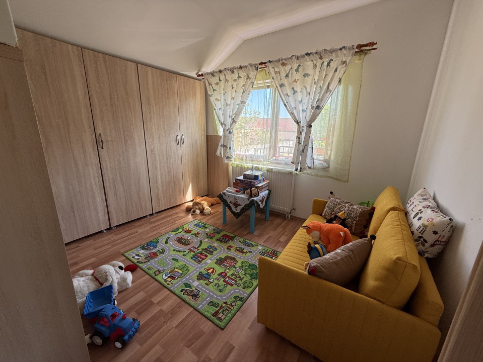 Casa individuala cu 5 camere in Sanandrei, cu livada proprie 9, foxfort.ro