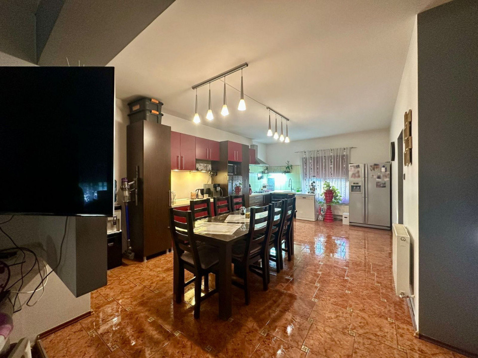Casa individuala cu 4 camere si teren de 600 mp - Dumbravita 6, foxfort.ro