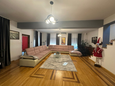 Casa individuala cu 4 camere si teren de 600 mp - Dumbravita