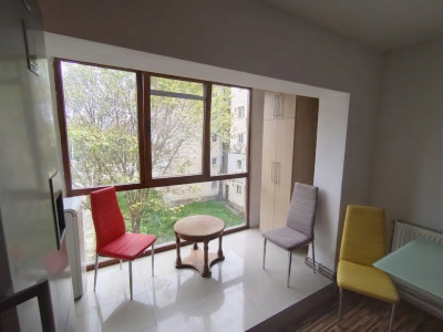 COMISION 0% Apartament cu 3 camere de inchiriat in zona Lunei imagine mica 3, foxfort.ro