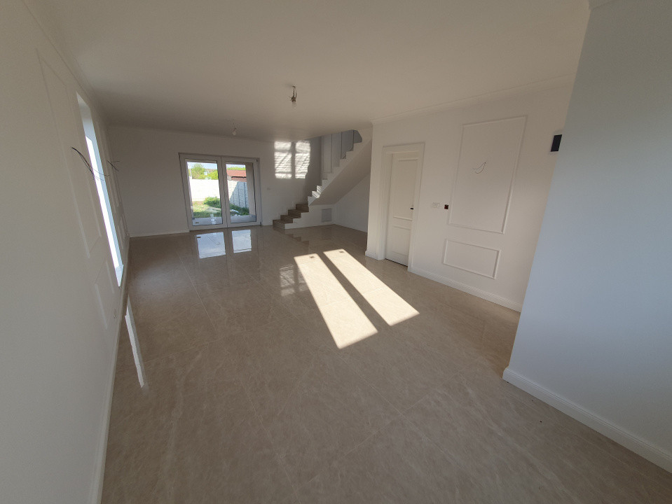 Duplex cu 3 camere si 2 bai, Sag - zona Manastire 1, foxfort.ro
