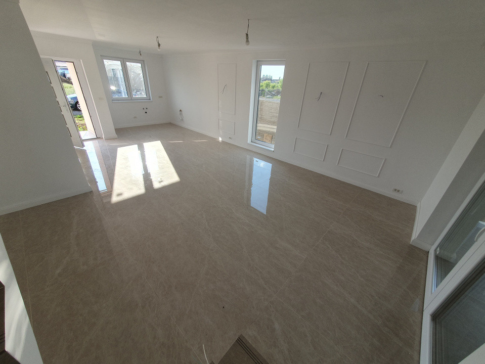 Duplex cu 3 camere si 2 bai, Sag - zona Manastire 15, foxfort.ro