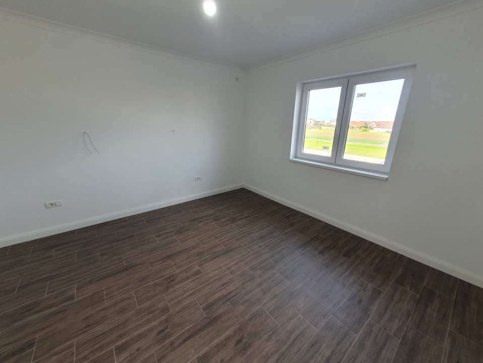 Duplex cu 3 camere si 2 bai, Sag - zona Manastire 20, foxfort.ro